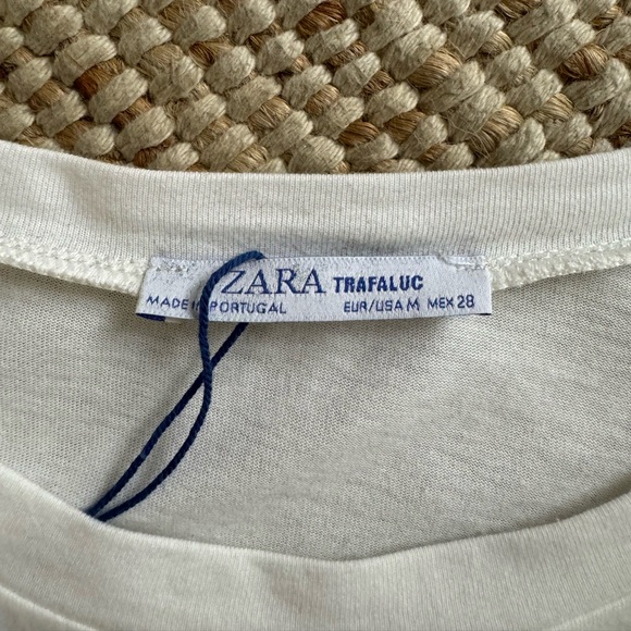 Zara Graphic Tee, Size M. NWOT. - Picture 4 of 4